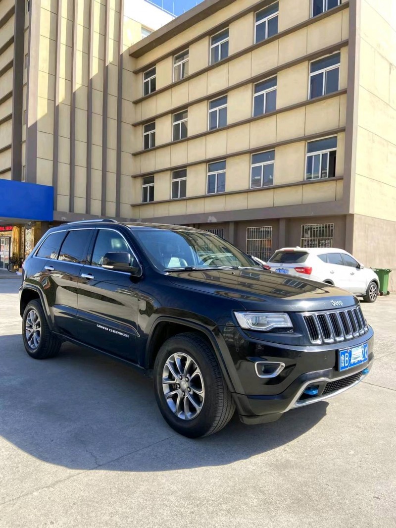 青島14年Jeep大切諾基4