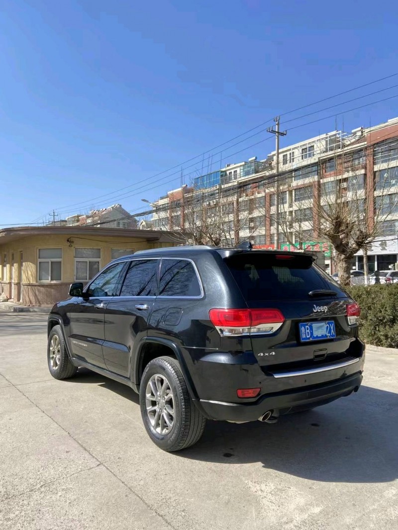 青島14年Jeep大切諾基2