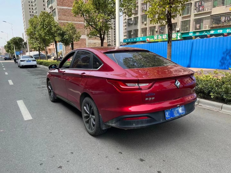 婁底20年寶駿RC62