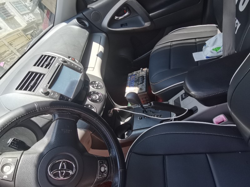 黔東南09年豐田RAV48