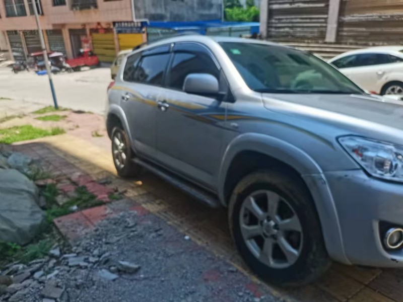 黔東南09年豐田RAV41