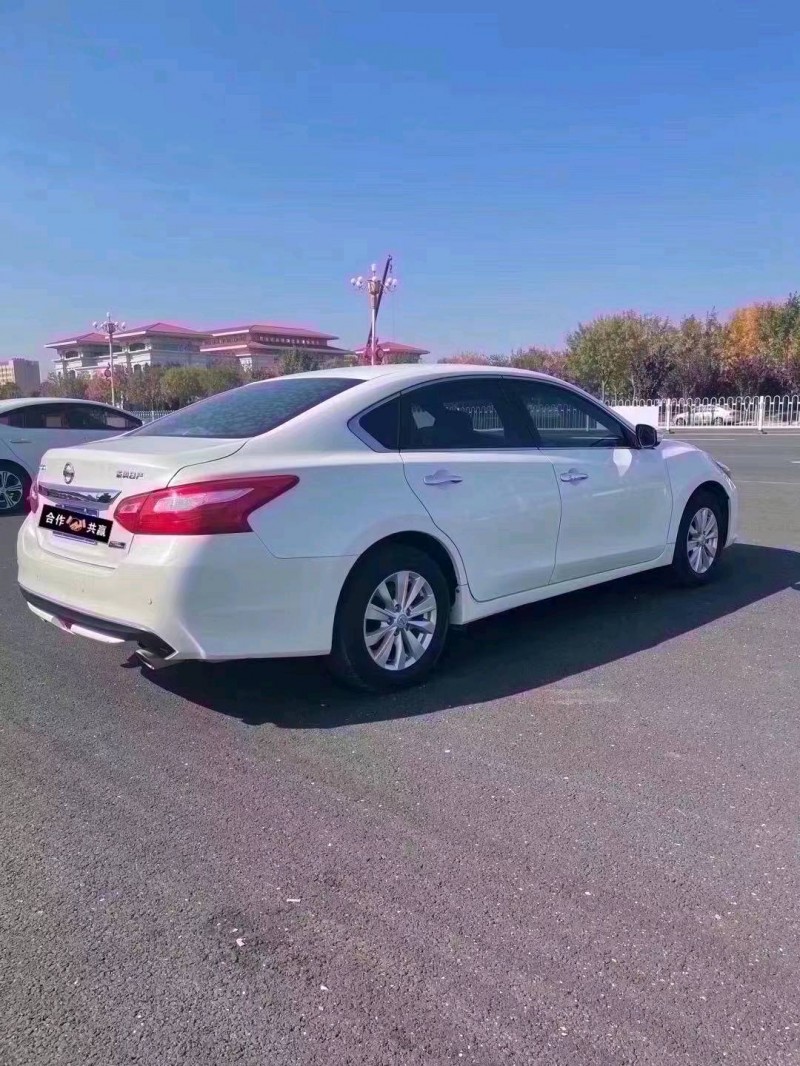 滄州17年日產天籟4