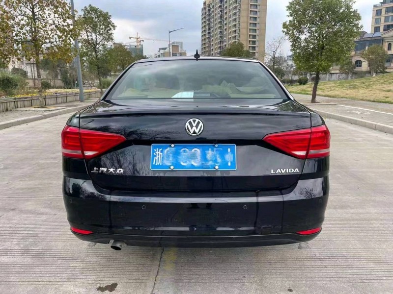紹興17年大眾朗逸6