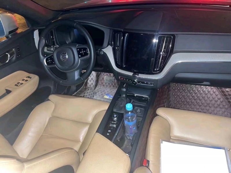 重庆18年沃尔沃XC603