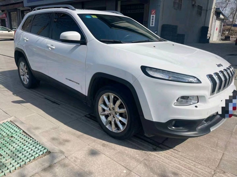 日照17年Jeep自由光2