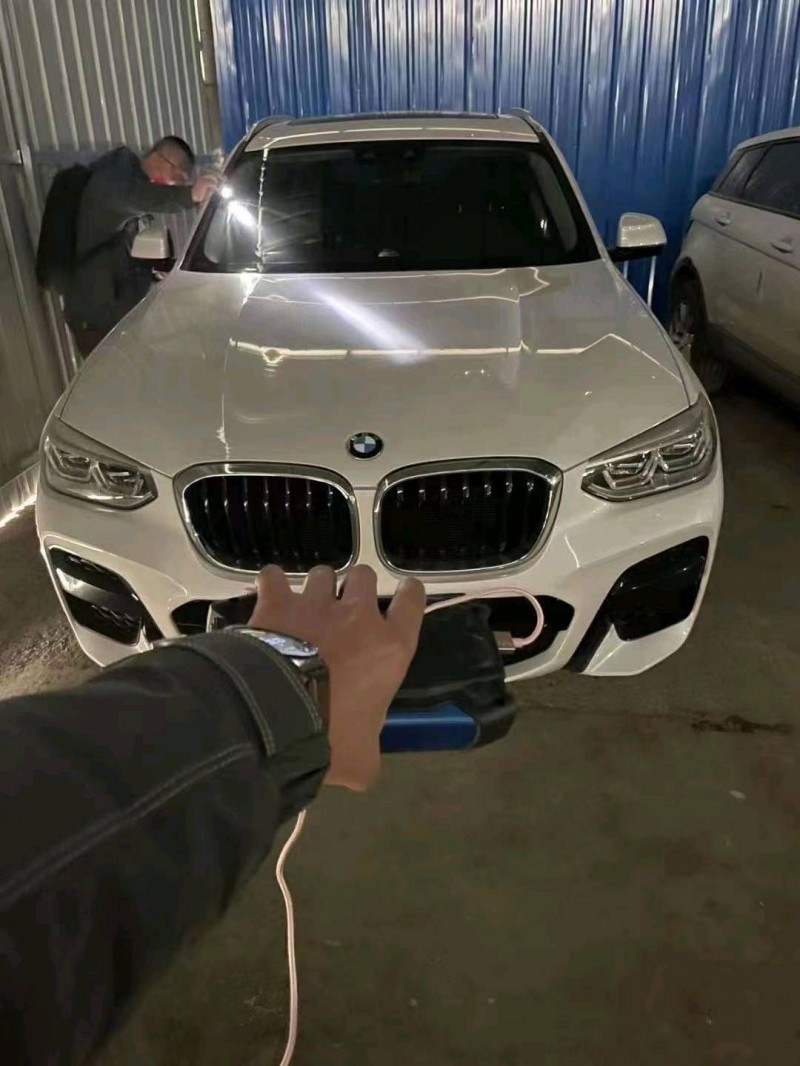 延安20年寶馬X31