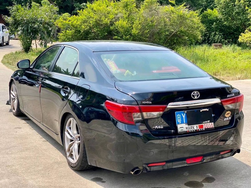 东莞14年丰田锐志4