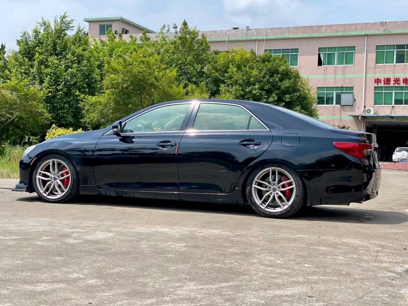 东莞14年丰田锐志5