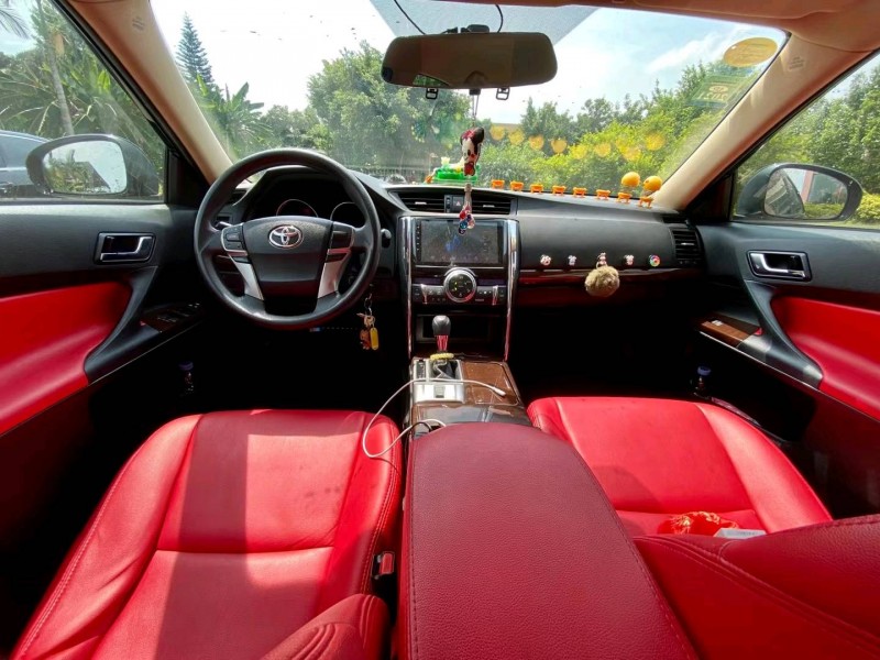 东莞14年丰田锐志7