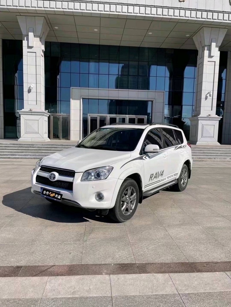 滄州13年豐田RAV42
