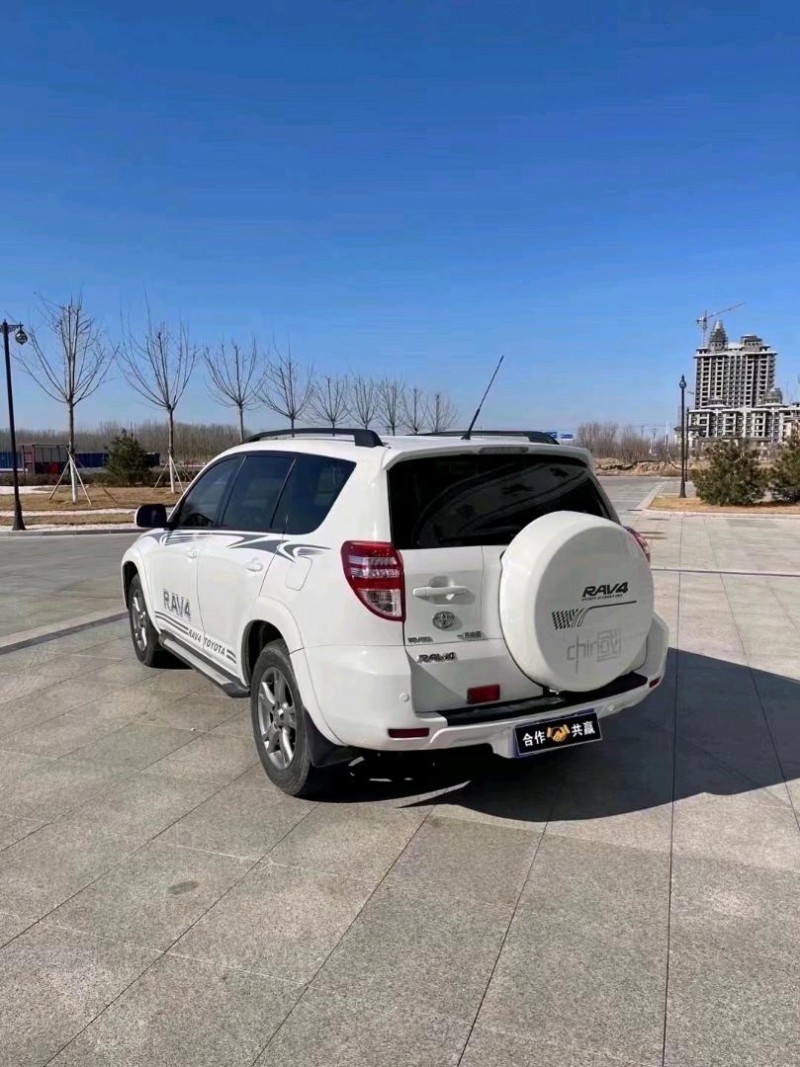 滄州13年豐田RAV44
