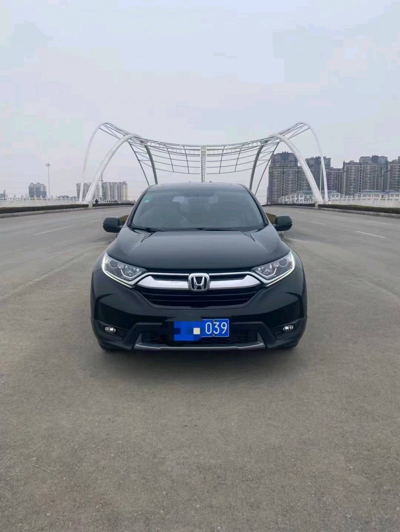 泰安17年本田CR-V1