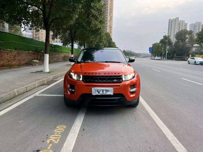 張家界15年路虎極光1