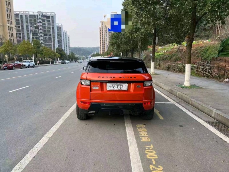 張家界15年路虎極光4