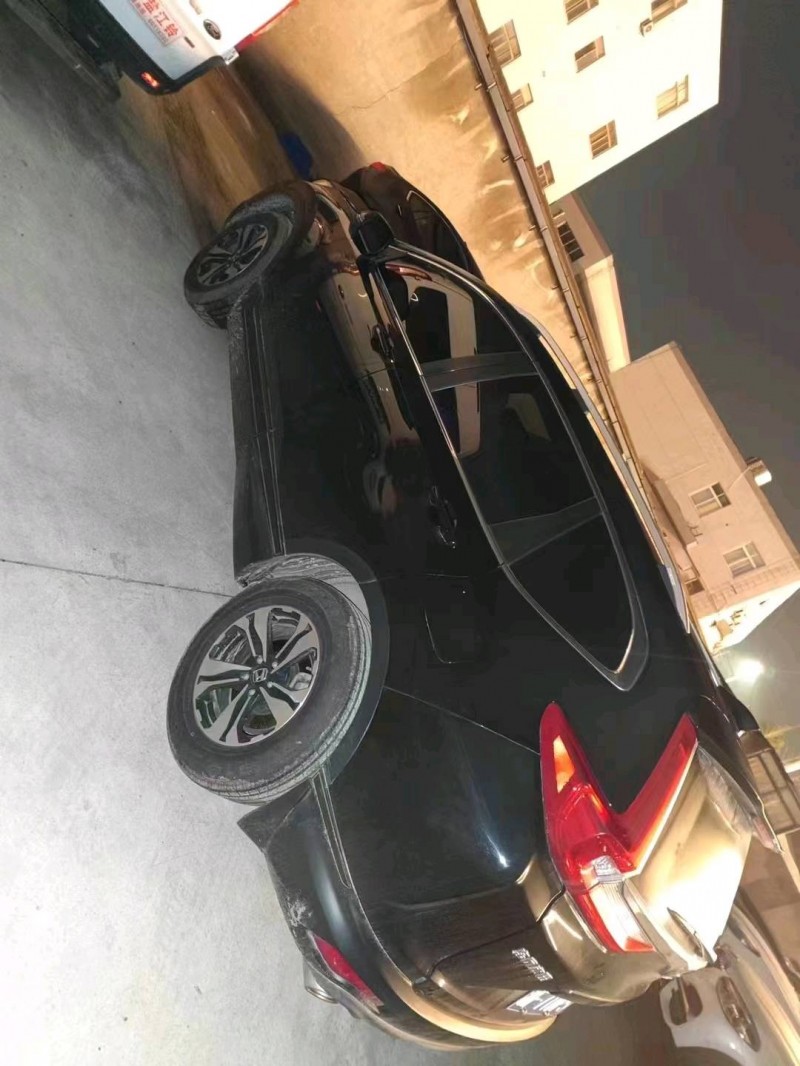 紹興18年本田CR-V6