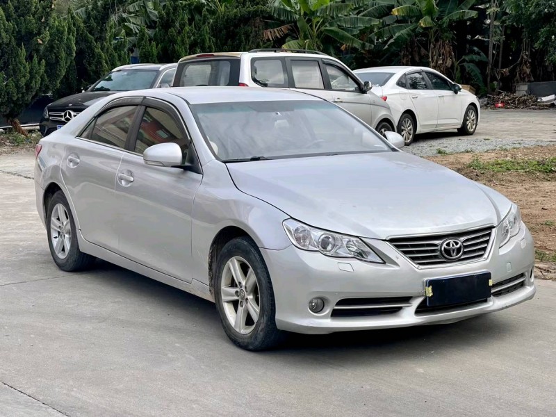 东莞13年丰田锐志3