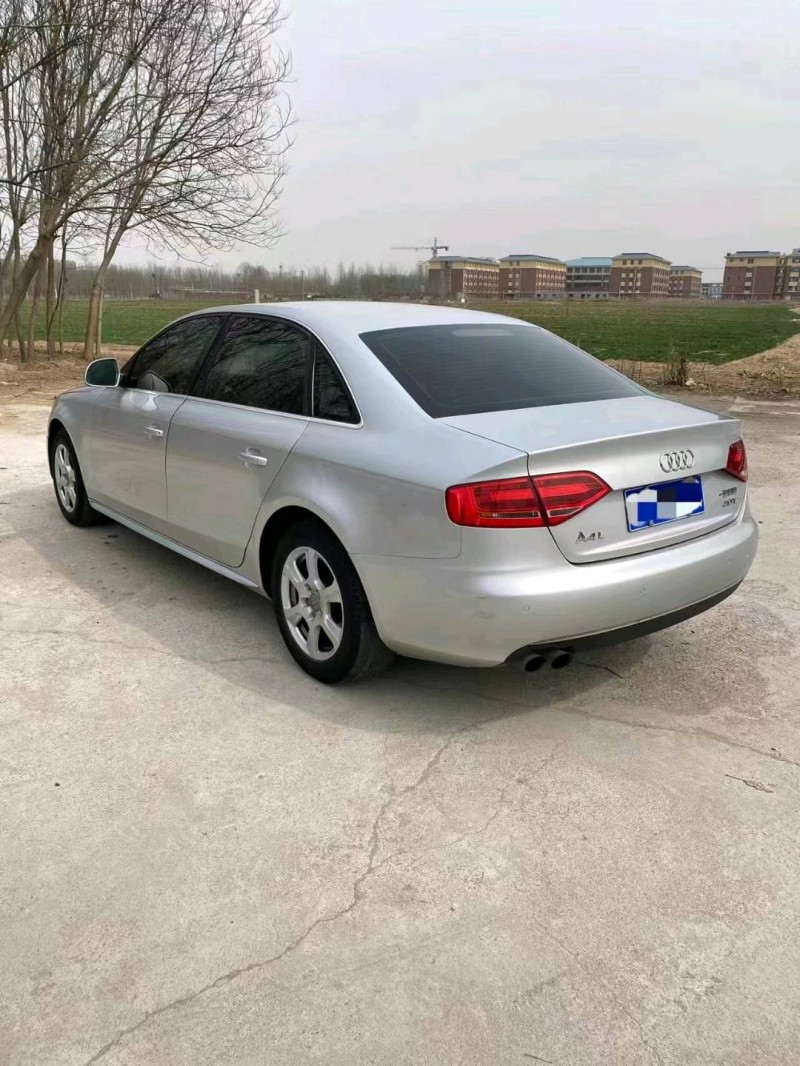 煙臺09年奧迪A4L8
