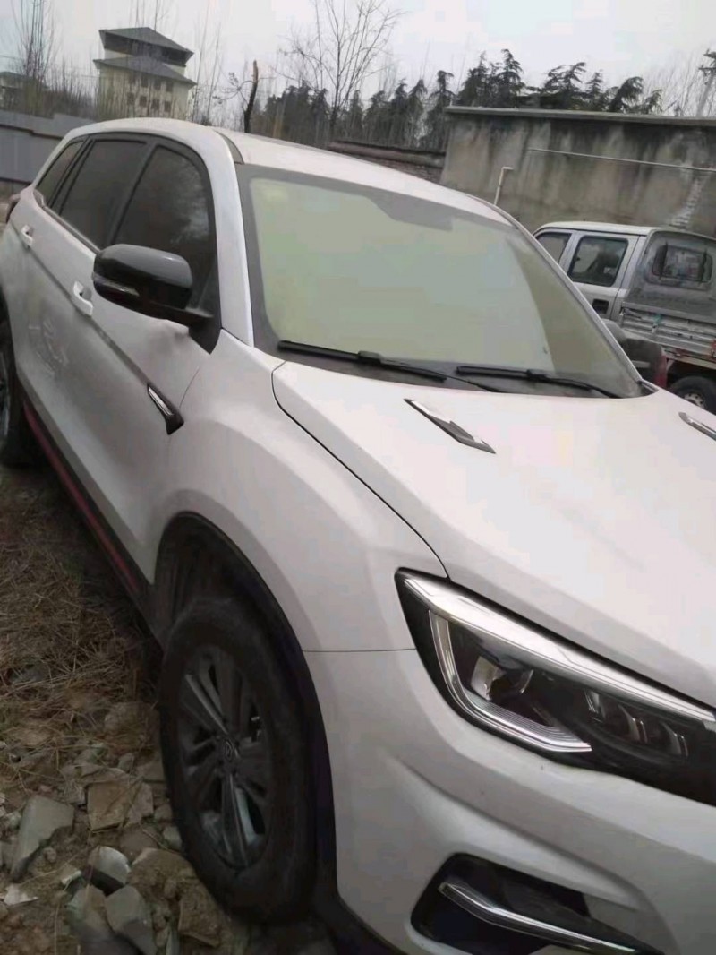 平頂山21年長安汽車CS755