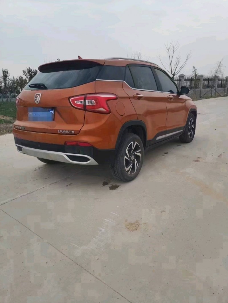 新鄉17年寶駿5107