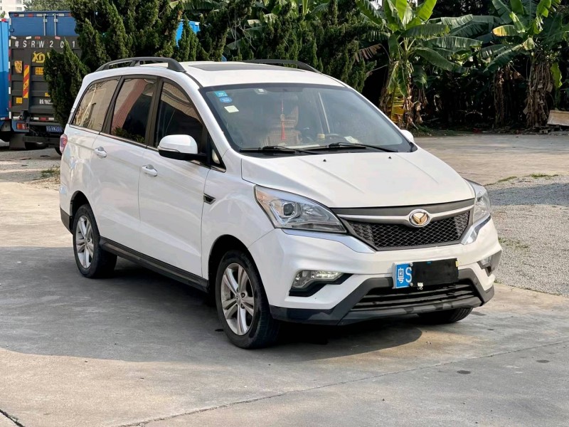 东莞16年北汽幻速S32