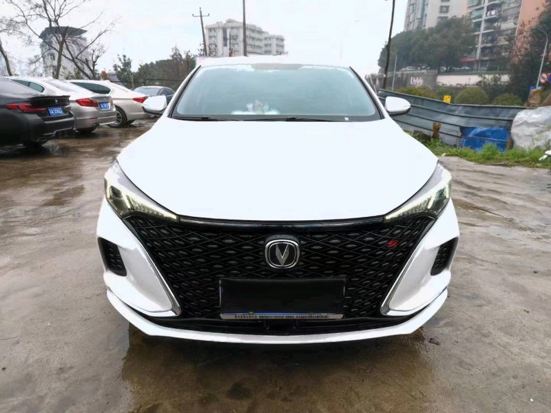 貴陽21年長安汽車逸動1