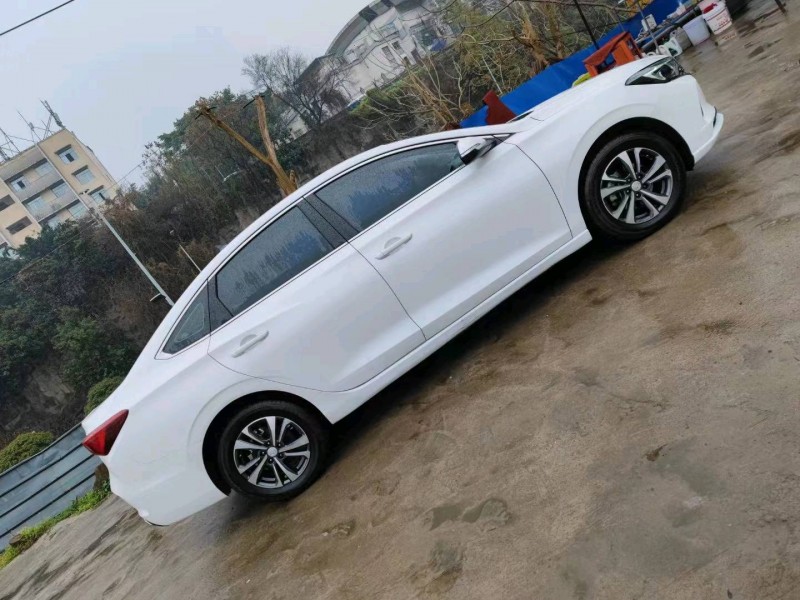 貴陽21年長安汽車逸動4