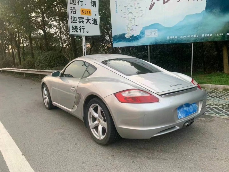 紹興08年保時捷卡曼4