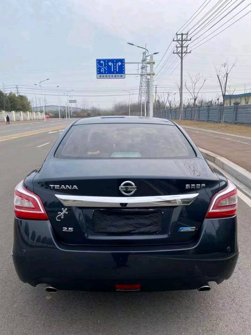 鄂州14年日產天籟8