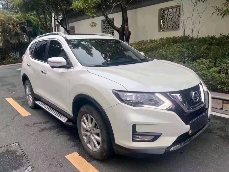 佛山20年日產奇駿8
