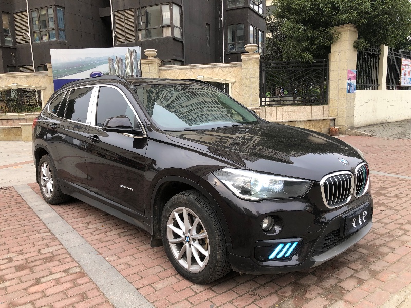 北京17年宝马X16