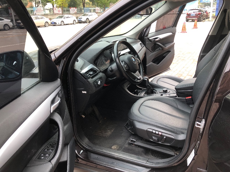 北京17年宝马X11