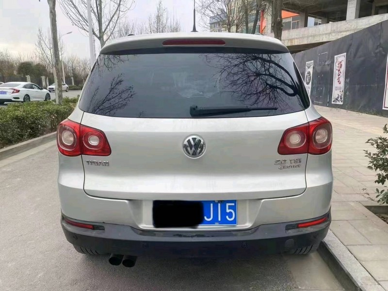 陽泉11年大眾途威5