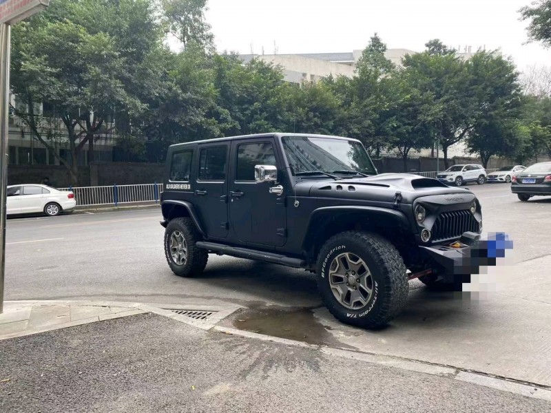 重慶09年Jeep牧馬人3