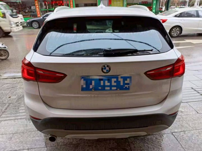 吉安19年寶馬X13