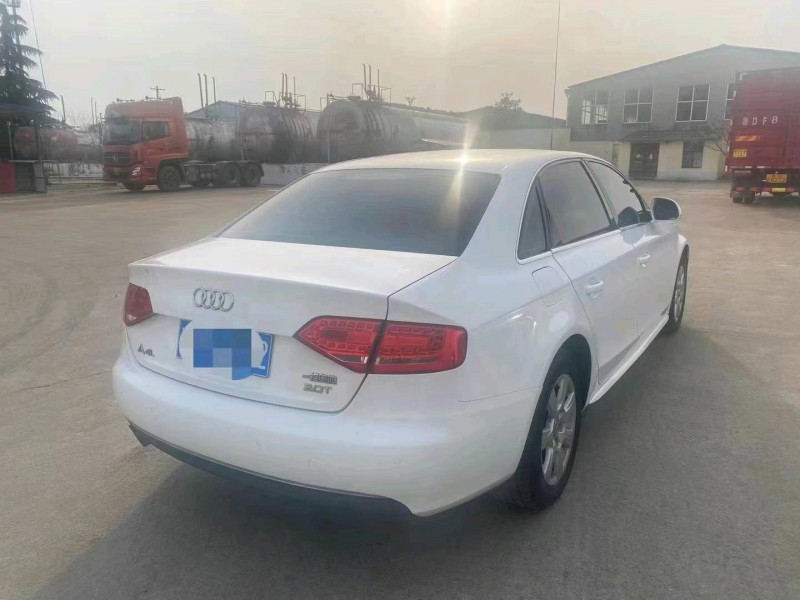 煙臺12年奧迪A4L7