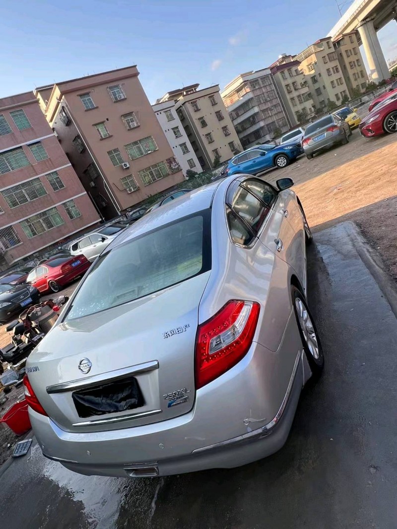 廣州09年日產天籟8