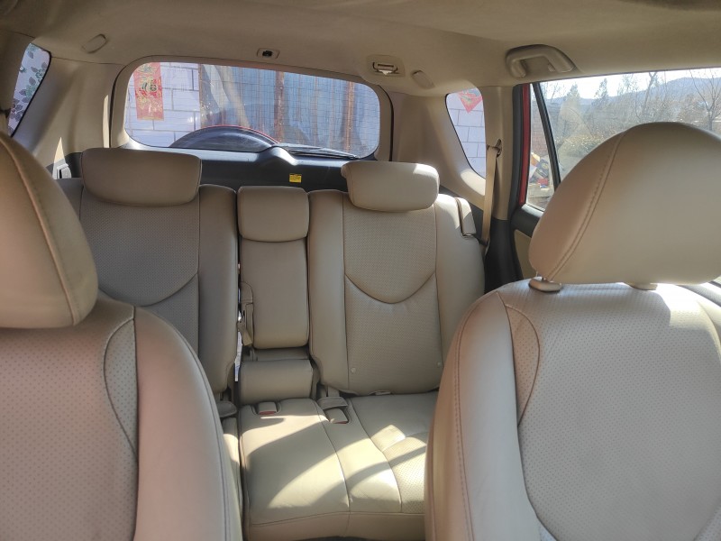 晉中12年豐田RAV46