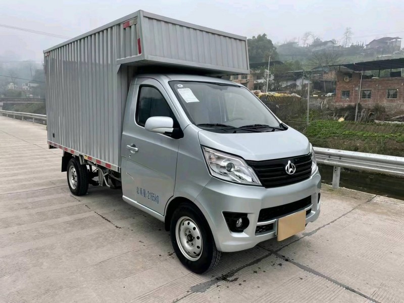 重慶21年長安汽車星光2