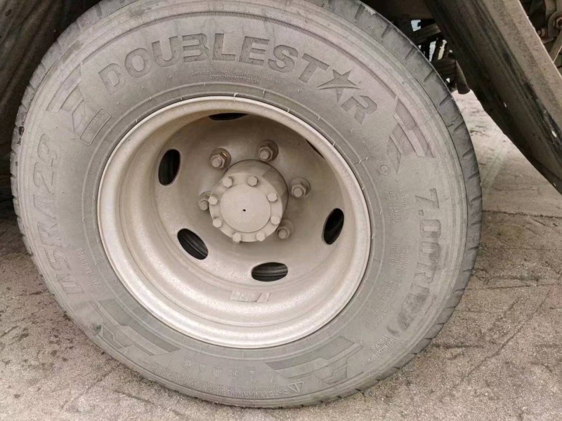 臨沂21年卡車系列重汽豪沃8