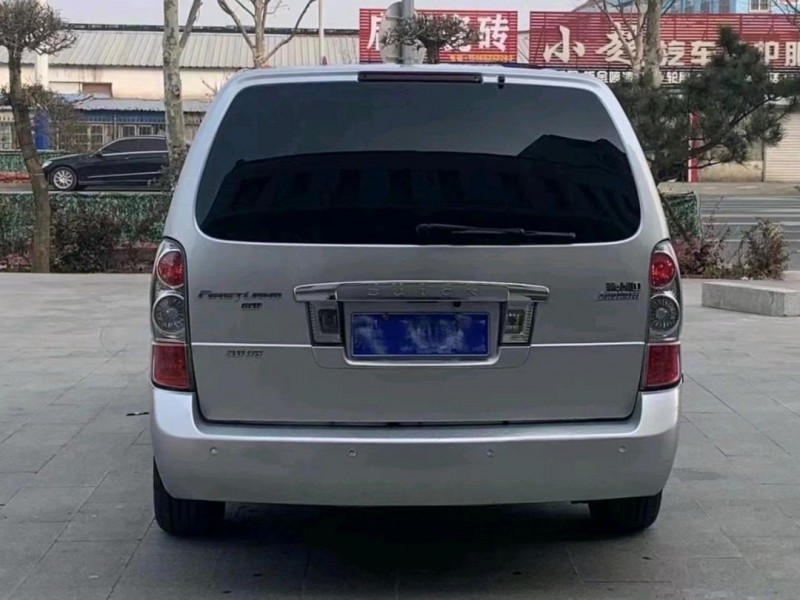青島10年別克GL84