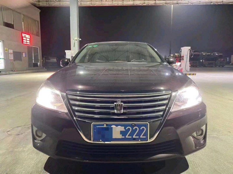 北京13年丰田皇冠1