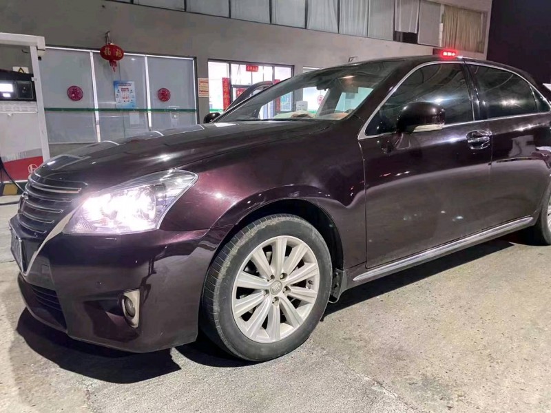 北京13年丰田皇冠3