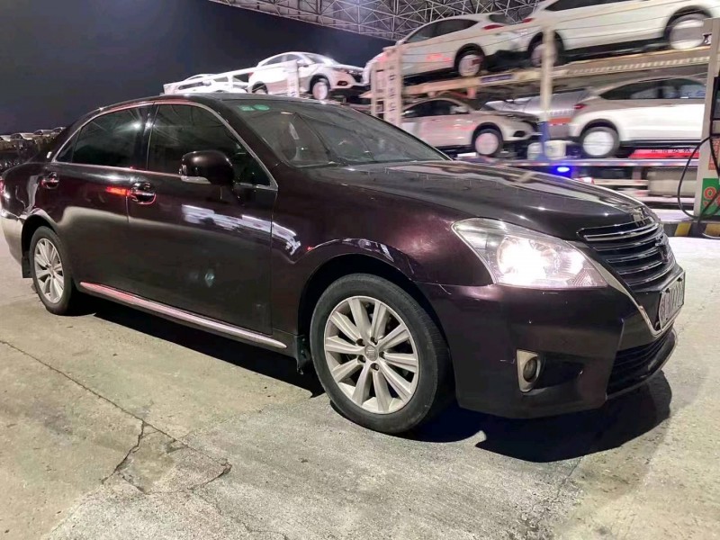 北京13年丰田皇冠2