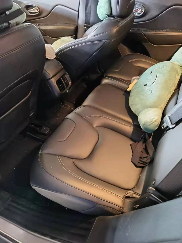 綿陽16年Jeep自由光4