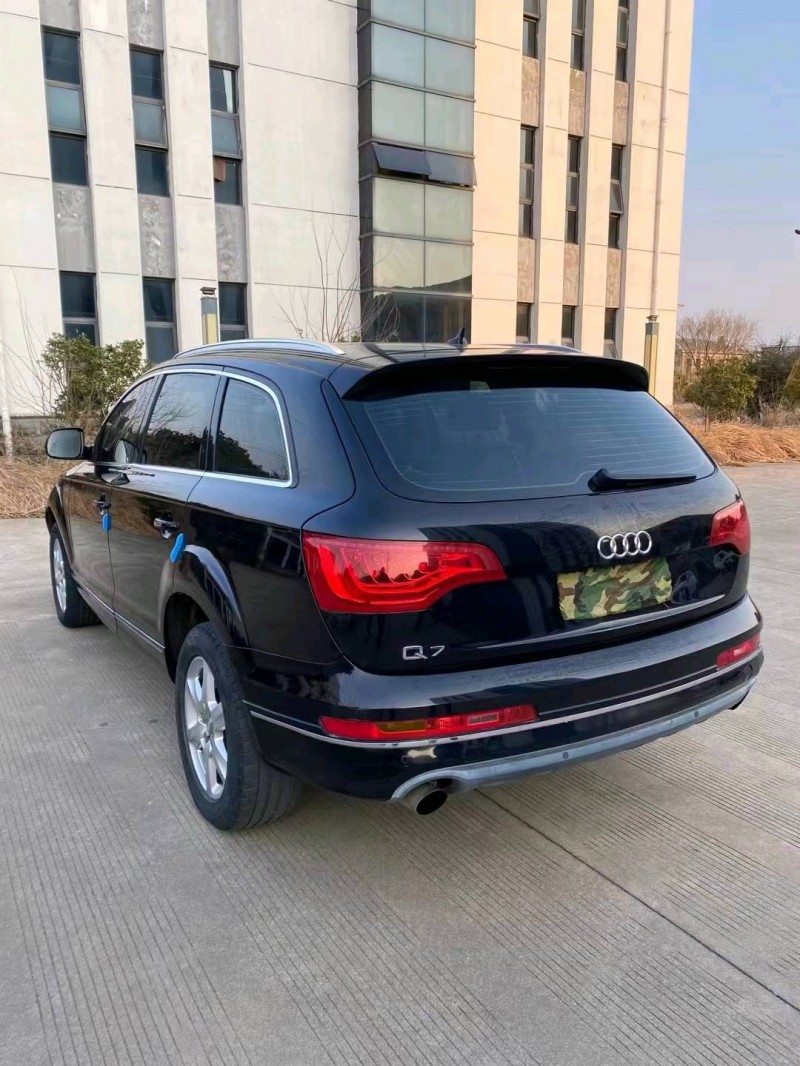 宿遷10年奧迪Q73