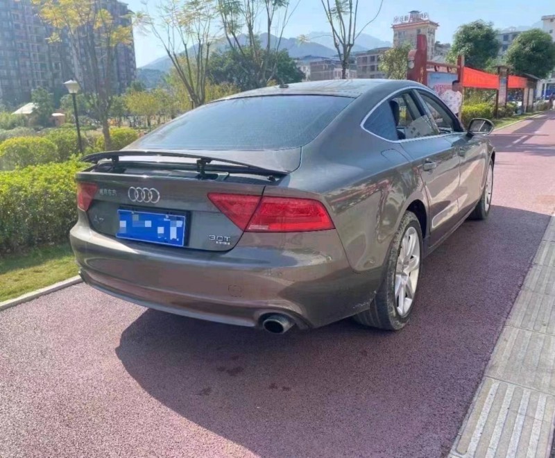 防城港13年奧迪A7L4