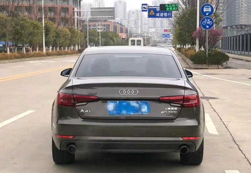 防城港18年奧迪A4L2