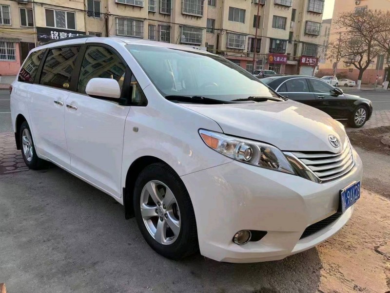 北京17年丰田塞纳6