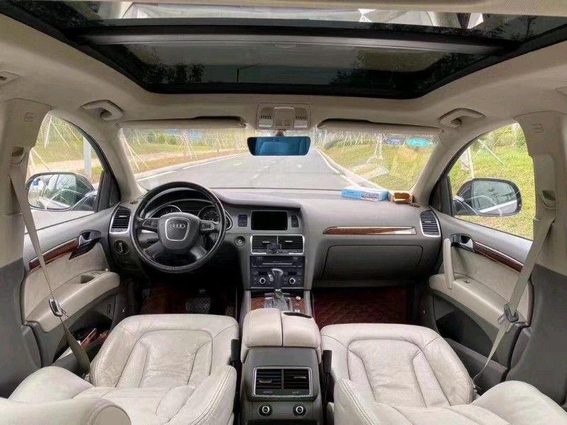 东莞11年奥迪Q75