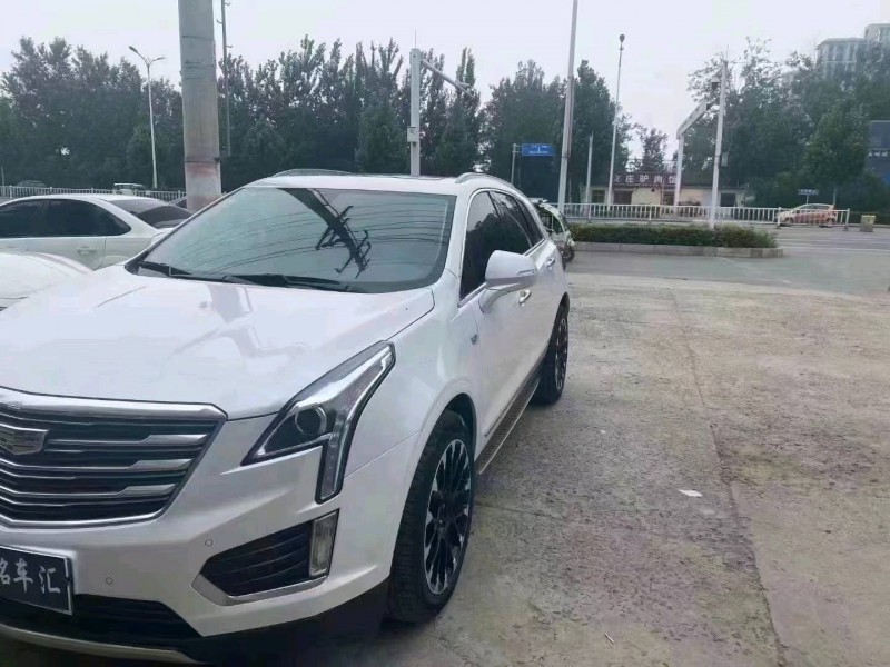 新鄉16年凱迪拉克XT52